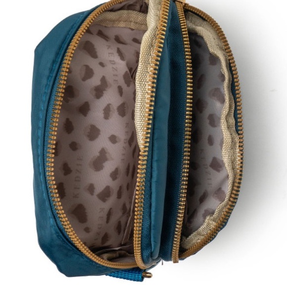 KEDZIE CONVERTIBLE SLING & CROSSBODY BAG. TIE DYE ADJUSTABLE CELL PHONE … - Picture 7 of 8